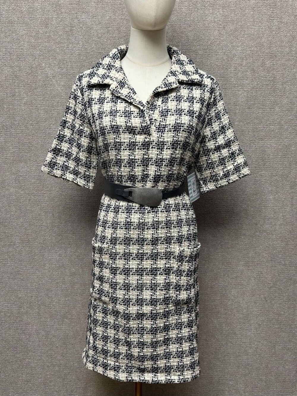 Tulip B Plaid Tweed Shift Dress Short Sleeve Pockets Black White Mod Mini - M L